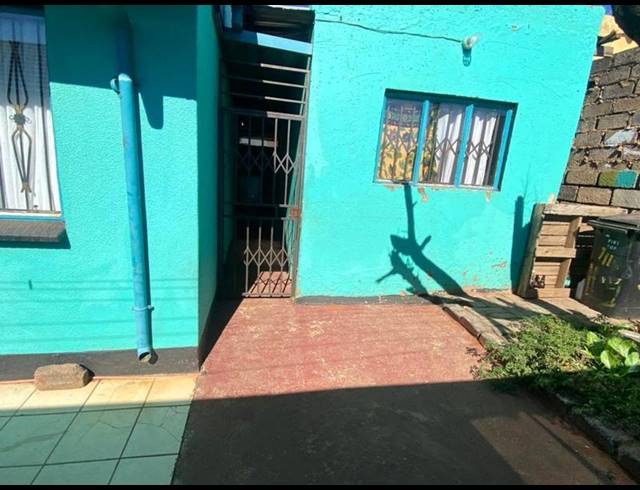 2 BEDROOM HOUSE FOR SALE IN PROTEA GLEN